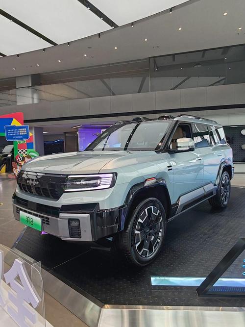 广州13比亚迪方程豹硬派越野的爆款，英菲尼迪35周年与你共成长